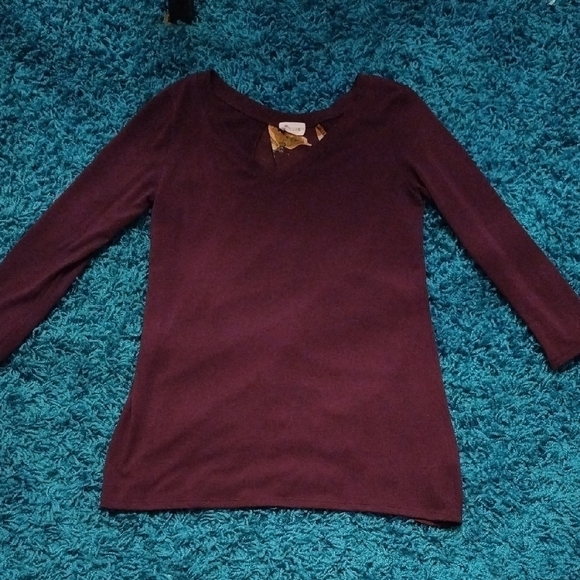 Le Lis Deep Burgundy Top with Rounded Neckline and 3/4 Sleeves - Picture 7 of 8